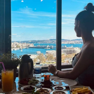 The Halic Bosphorus Kafe Haliç manzarası ve kahvaltı servisi